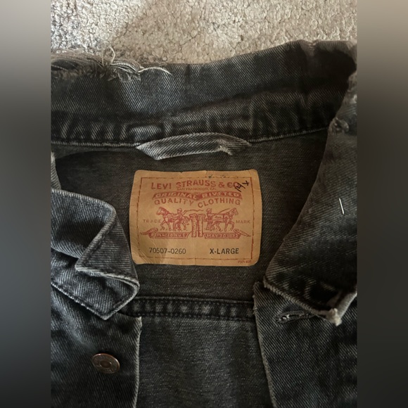 VINTAGE 80s-90s Levis Denim Jacket - Picture 3 of 9